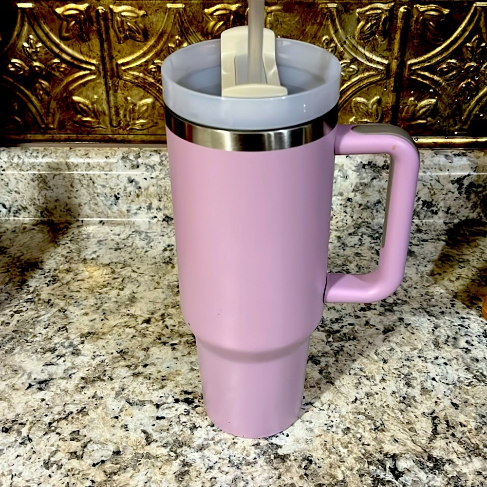 I’m selling a sanely cup